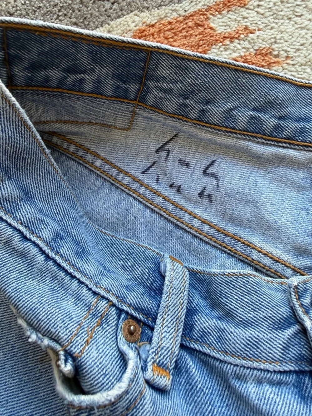 Levi's 550 Denim Bermuda Shorts Upcycled Reworked Graffiti Western Art - Picture 6 of 12